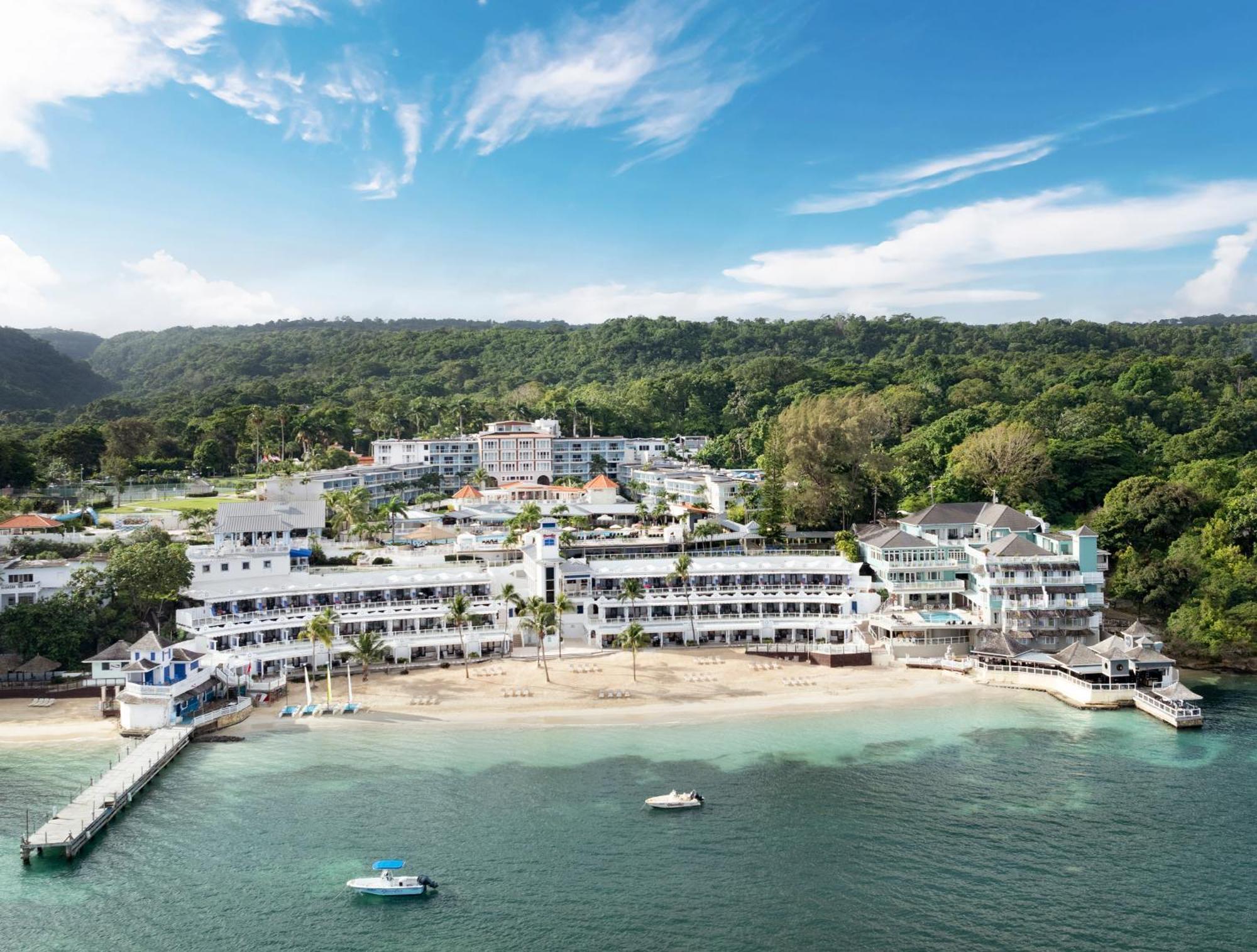 Beaches Ocho Rios A Spa & Golf Exterior photo